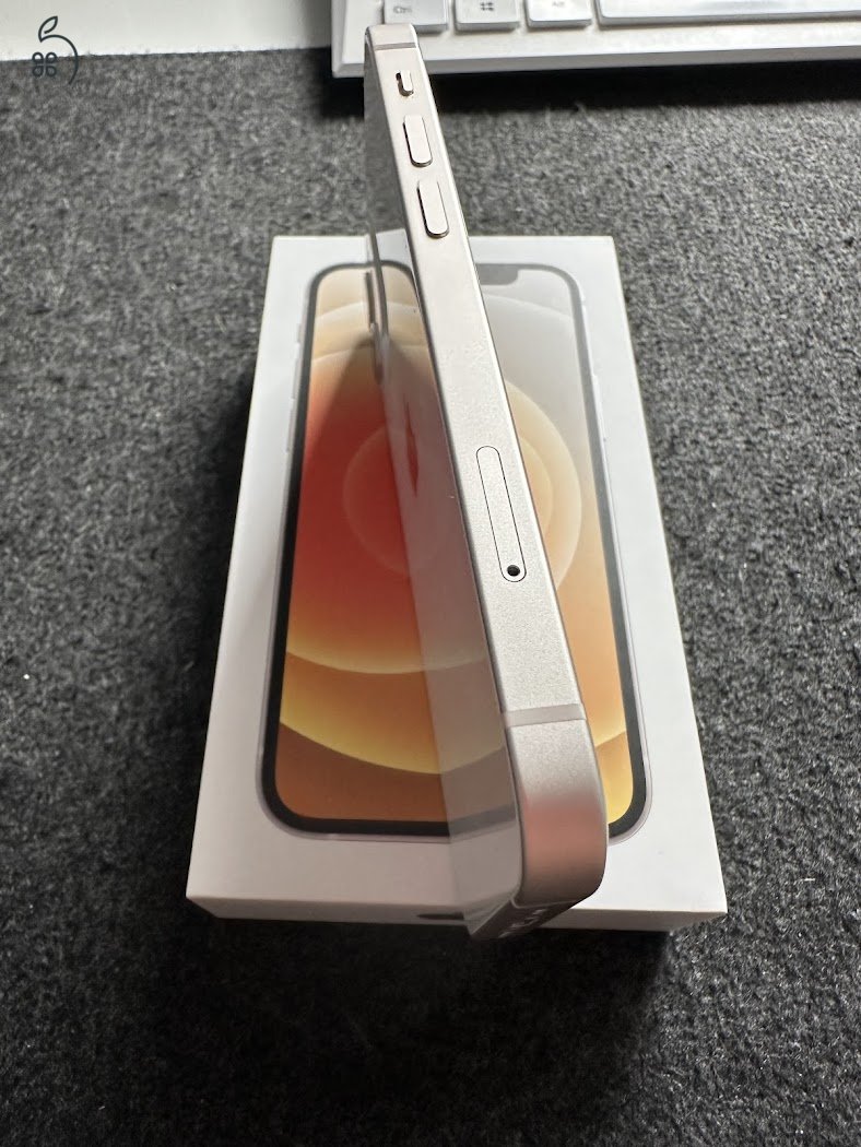 Karcmentes, hibátlan iPhone 12 mini fehér 64G eladó