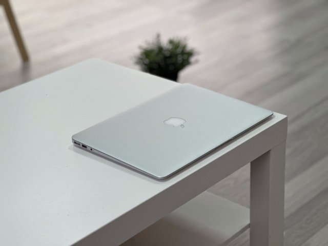 Hibátlan MacBook Air 2015 „13 128GB 1 ÉV Garanciával Számlával