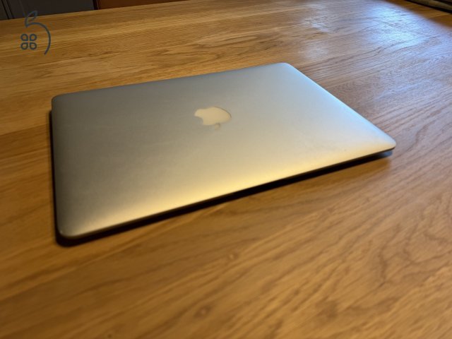 MacBook Air 13 (2017) i5 8GB RAM 128GB SSD új akksival eladó