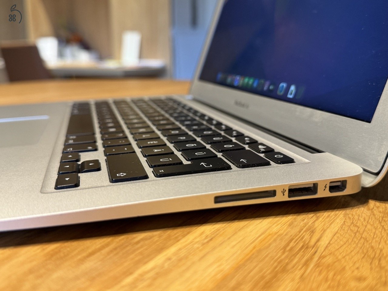 MacBook Air 13 (2017) i5 8GB RAM 128GB SSD új akksival eladó