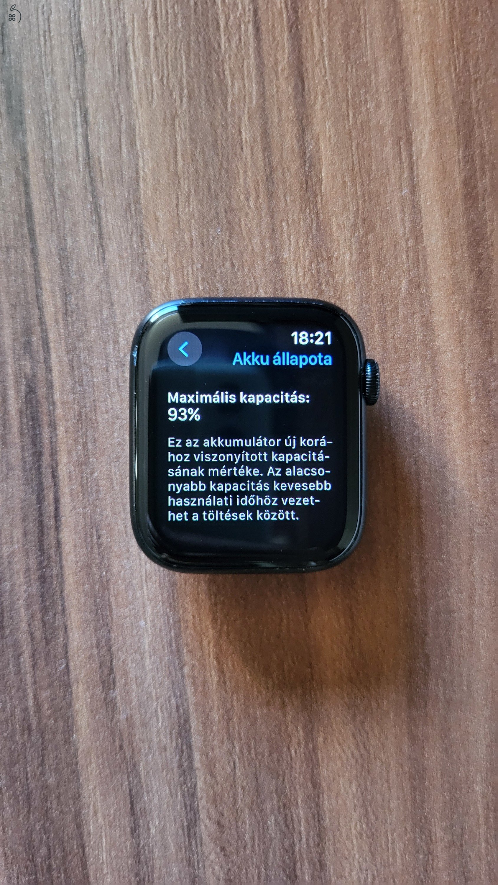 Apple Watch SE 2 (2022) 44mm (JÓ ÁLLAPOT)