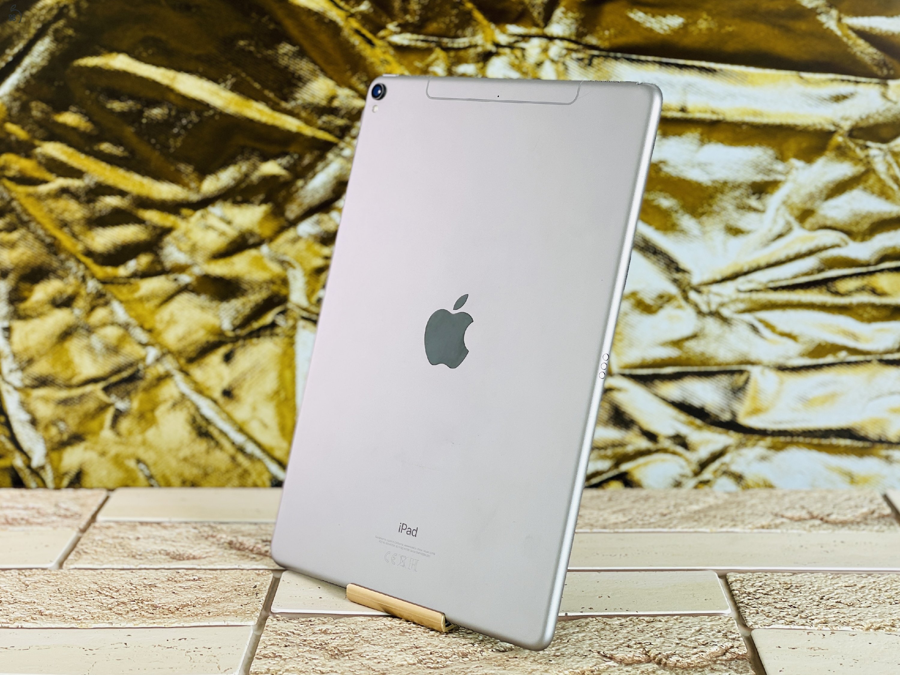Eladó iPad Pro 2th gen 10.5 Wifi +Cellular A1709 64 GB Space Gray szép állapotú - 12 HÓ GARANCIA -  L5173
