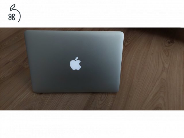 Macbook Pro 2014 mid magyar billenytűzettel.