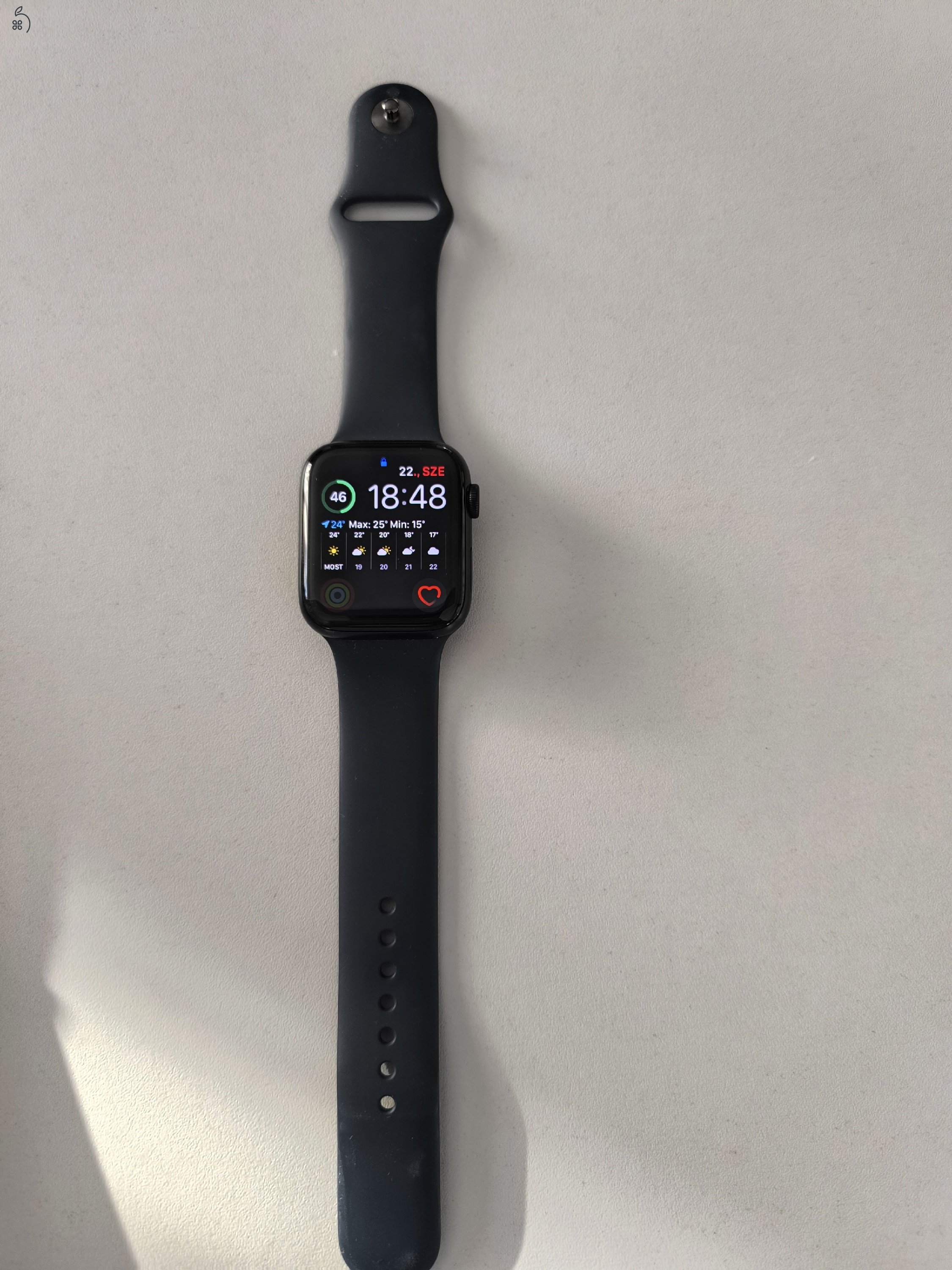 Apple Watch SE 2nd gen 44 mm-es eladó 