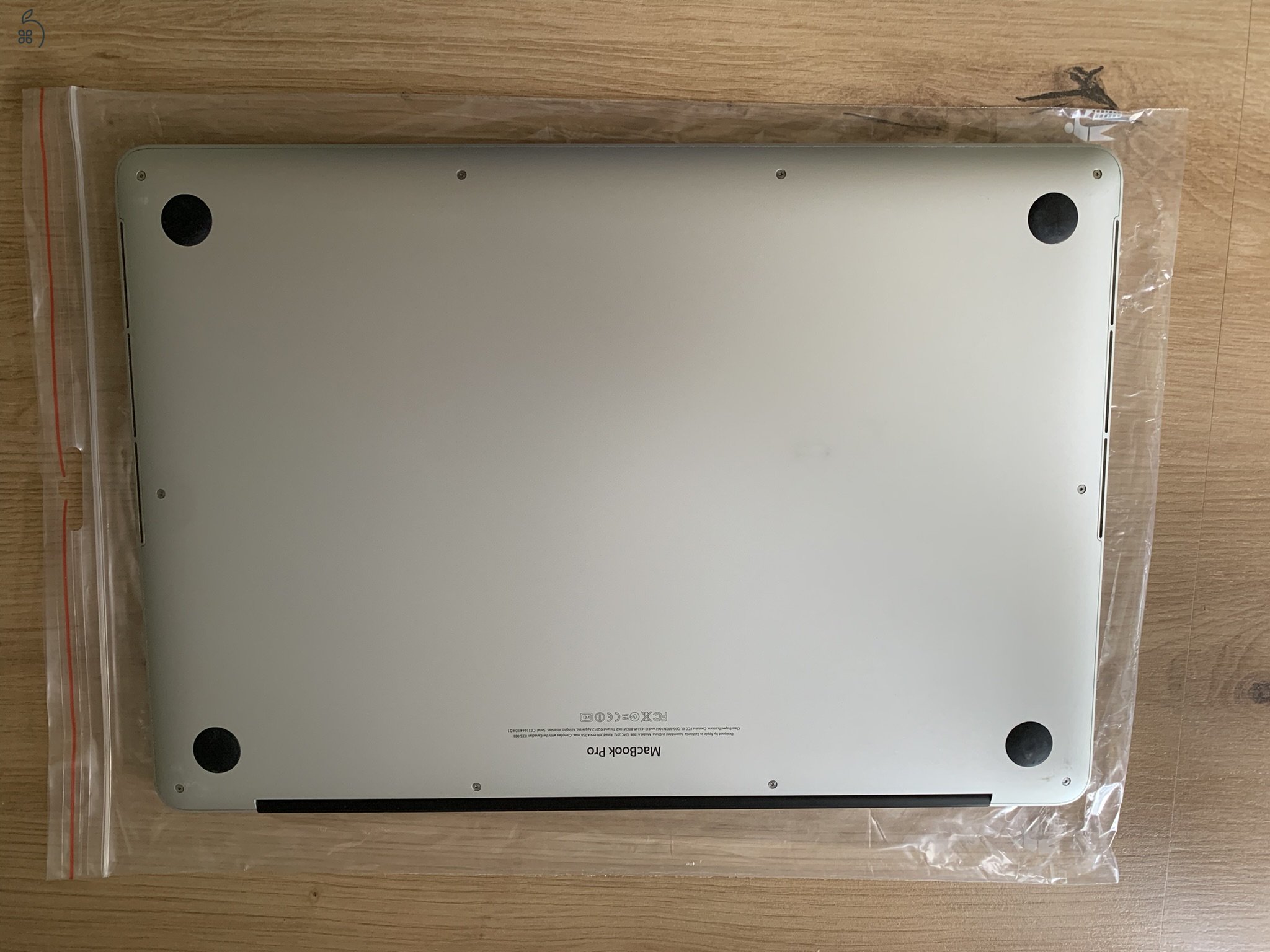 Macbook Pro A1398 (Mid 2012) 10,1