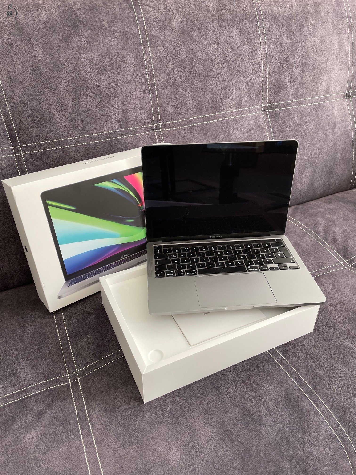 Eladó egy szuperkonfigurációs M1 processzoros MacBook Pro 13