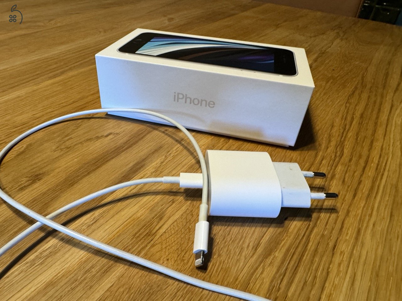iPhone SE II (2020) eladó - fehér