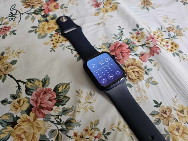 Eladó egy szép állapotú Apple Watch Series 6 44mm GPS+Cellular!