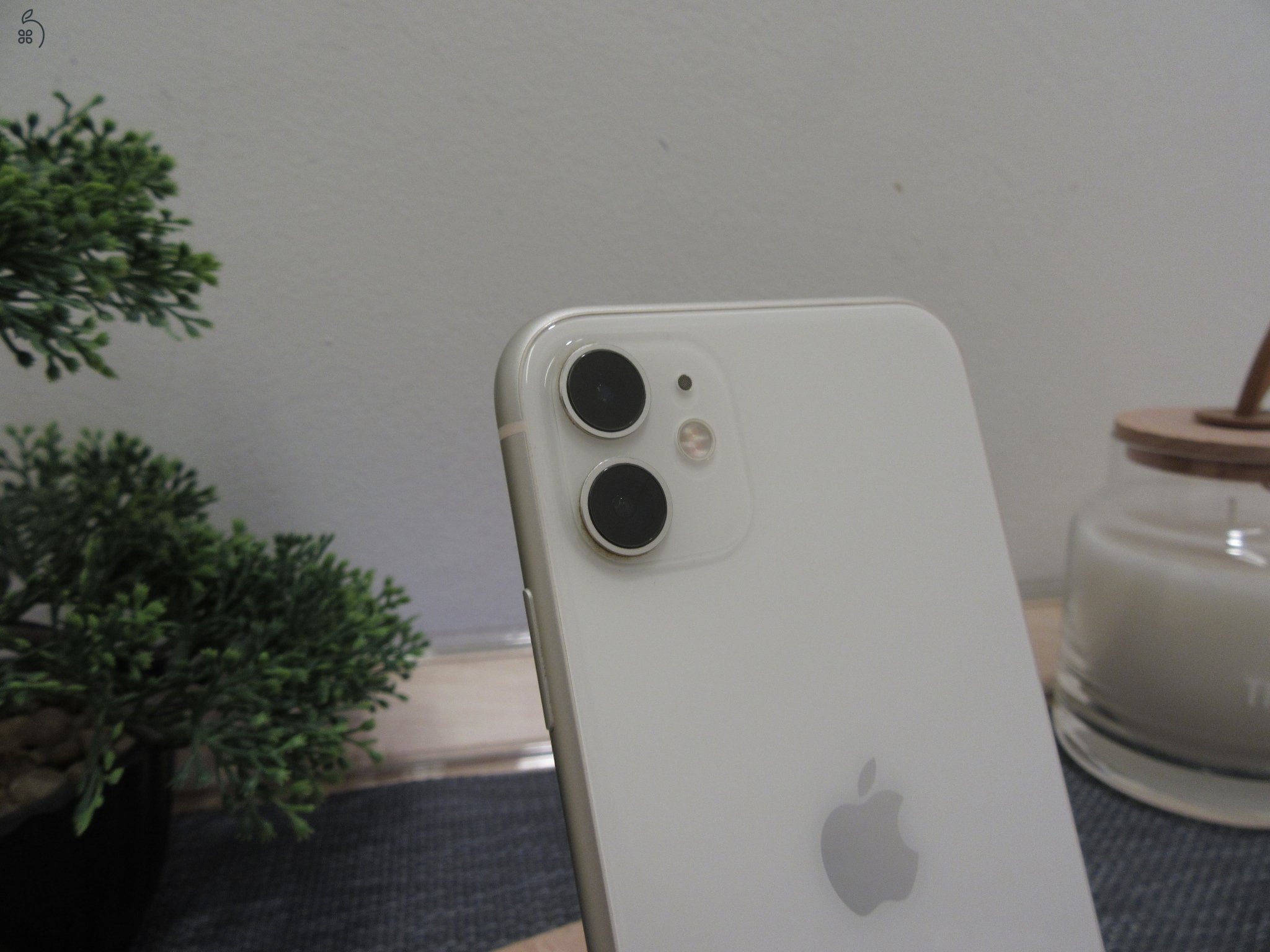 Apple iPhone 11 - White - Használt, karcmentes