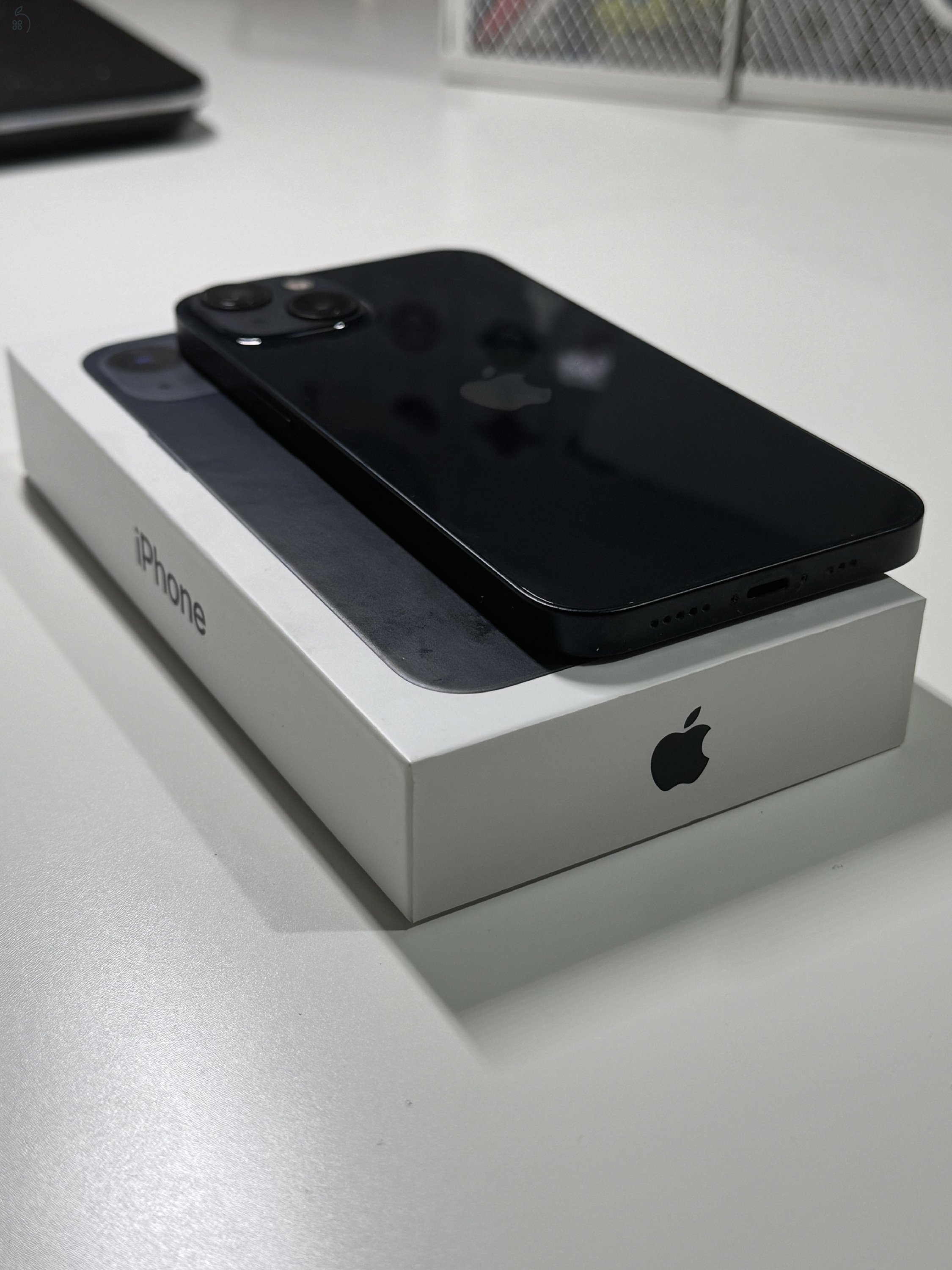 iPhone 13 256Gb Fekete (használt, kártyafüggetlen)