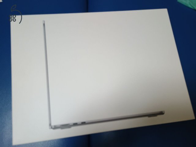 Eladó Apple MacBook Air M2 13.6. 8GB, 256 GB SSD