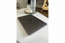 MacBook Pro 16