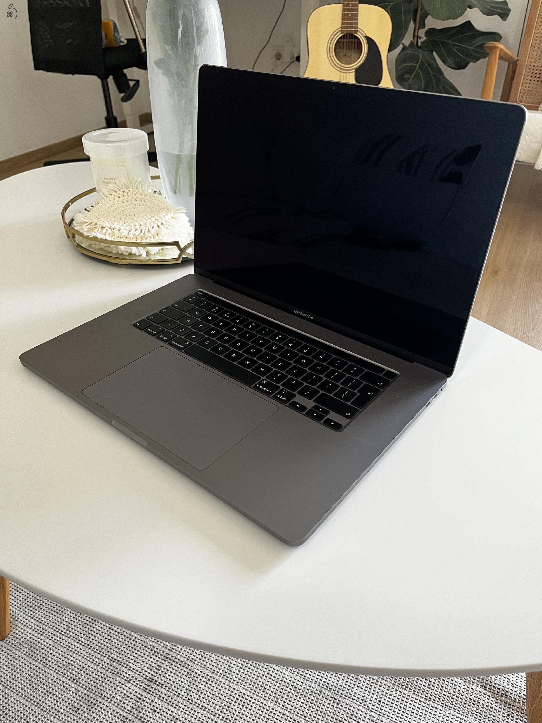 MacBook Pro 16