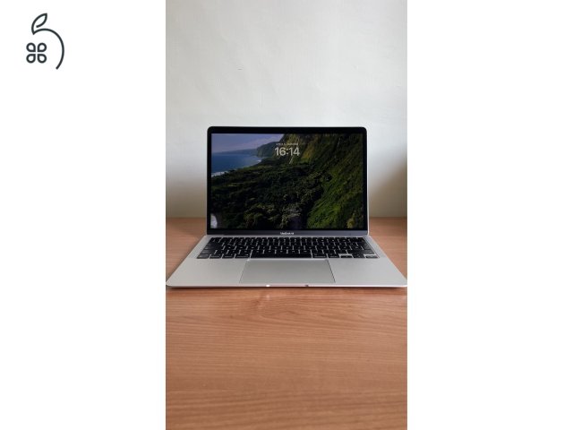 Apple MacBook Air M1 (2020) 256 GB ezüst eladó