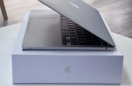Hibátlan MacBook Pro 2020 „13 M1 256GB 1 ÉV Garanciával Számlával