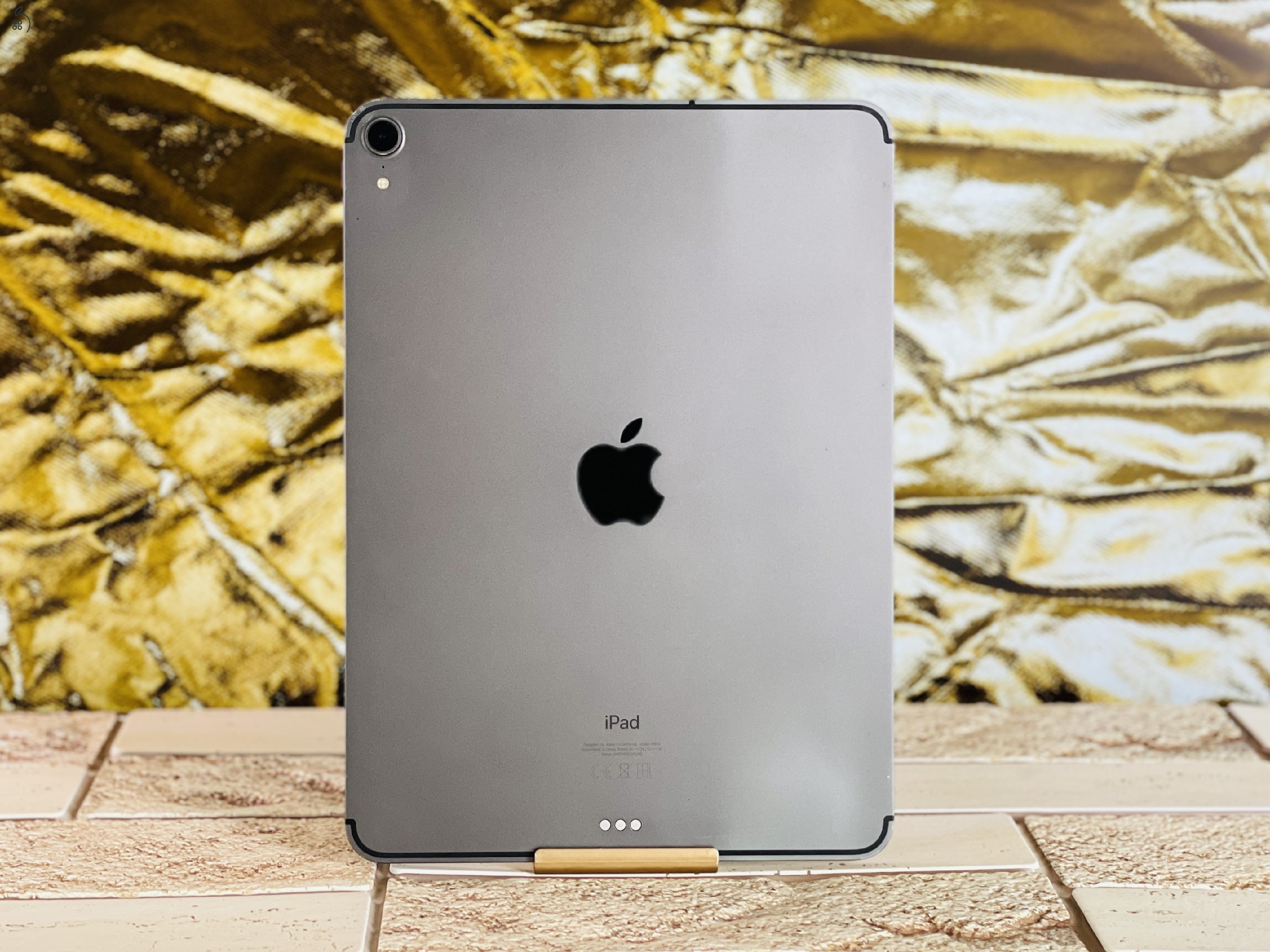 Eladó iPad Pro 1th gen 11 Wifi +Cellular A1934 64 GB Space Gray szép állapotú - 12 HÓ GARANCIA - L5299