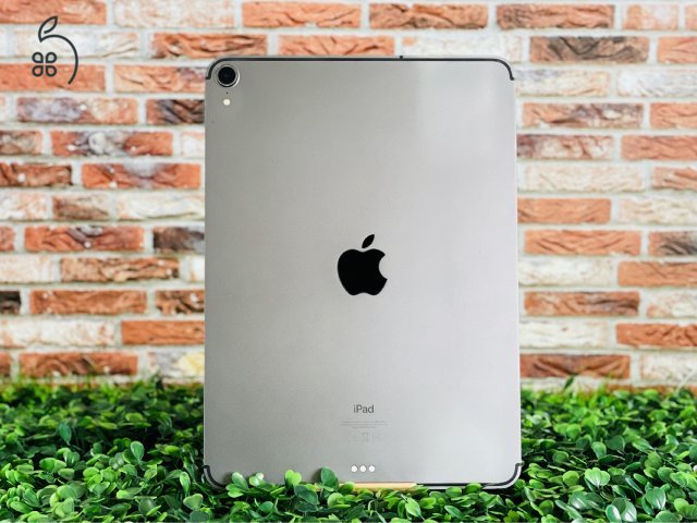 Eladó iPad Pro 1th gen 11 Wifi +Cellular A1934 64 GB Space Gray szép - 12 HÓ GARANCIA - 5299