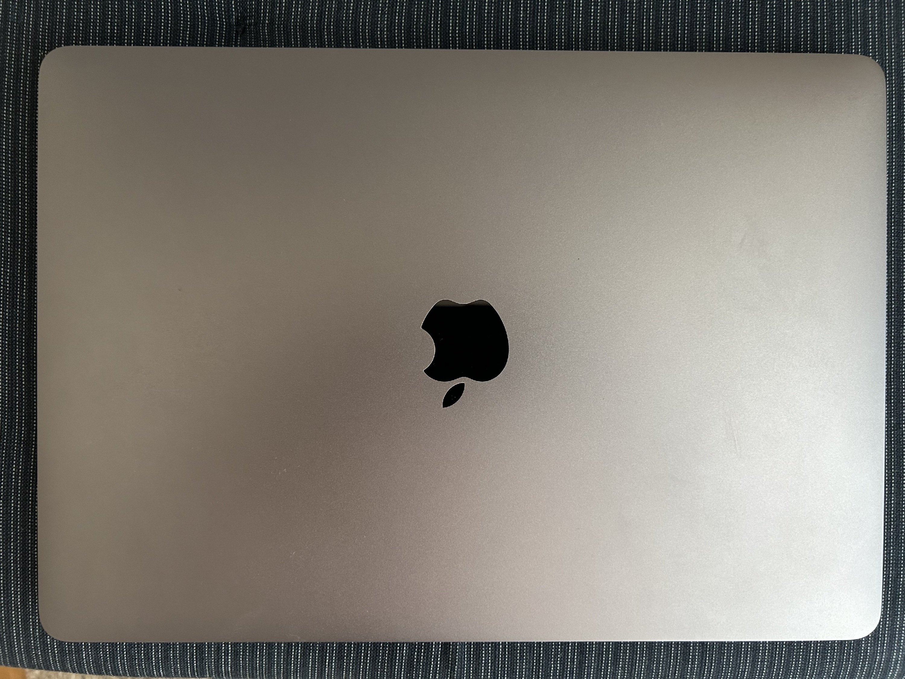 MacBook Air, Retina kijelzős, 13 hüvelykes, 2018