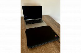 Apple MacBook Pro 13