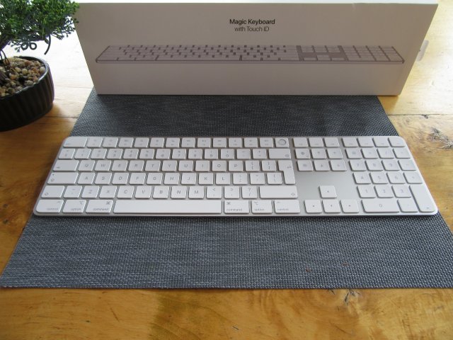 Apple Magic Keyboard With Touch ID