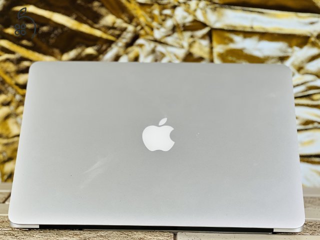 Eladó Apple Macbook AIR EU 256 GB Space Gray 2017 13 i5 8 GB SSD szép állapotú - 12 HÓ GARANCIA - S014