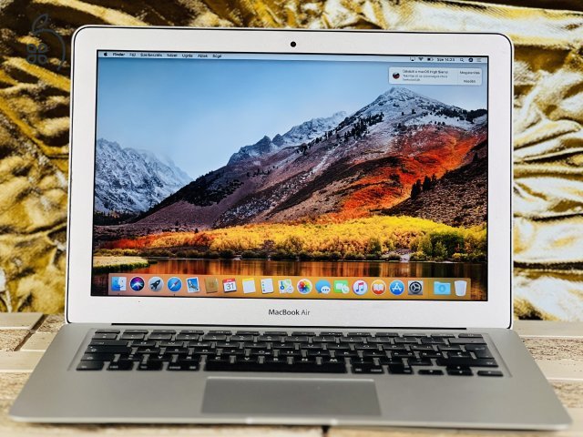 Eladó Apple Macbook AIR EU 256 GB Space Gray 2017 13 i5 8 GB SSD szép állapotú - 12 HÓ GARANCIA - S014