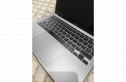 Eladó 2020-as MacBook Air M1 - 8GB RAM, 256GB SSD - Kiegészítőkkel!