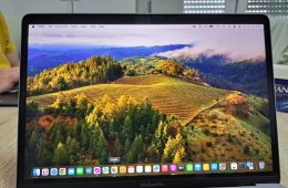 MacBook Pro 13-inch, 2019, Two Thunderbolt 3 ports