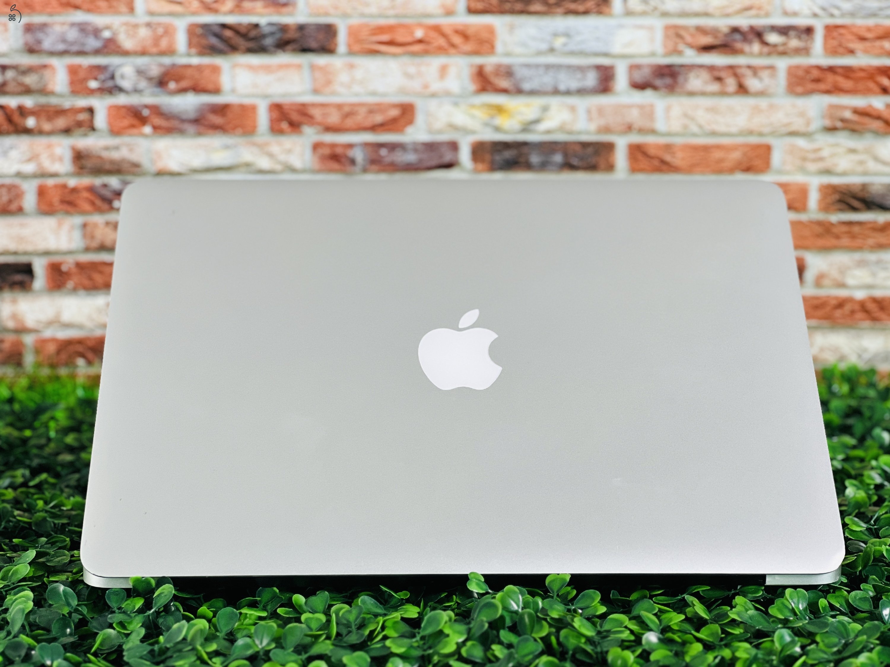 Eladó Apple Macbook AIR EU 256 GB Space Gray 2017 13 i5 8 GB SSD szép állapotú - 12 HÓ GARANCIA - 014