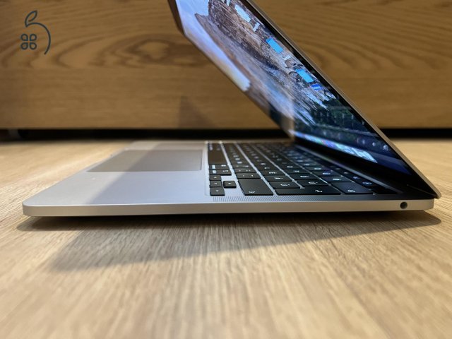 Hibátlan MacBook Pro 2020 „13 M1 256GB  Garanciával Számlával/  Ajándék Magic Mouse 3