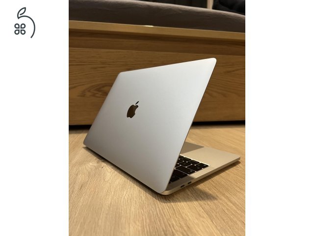 Hibátlan MacBook Pro 2020 „13 M1 256GB  Garanciával Számlával/  Ajándék Magic Mouse 3