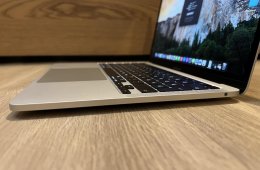 Hibátlan MacBook Pro 2020 „13 M1 256GB  Garanciával Számlával/  Ajándék Magic Mouse 3