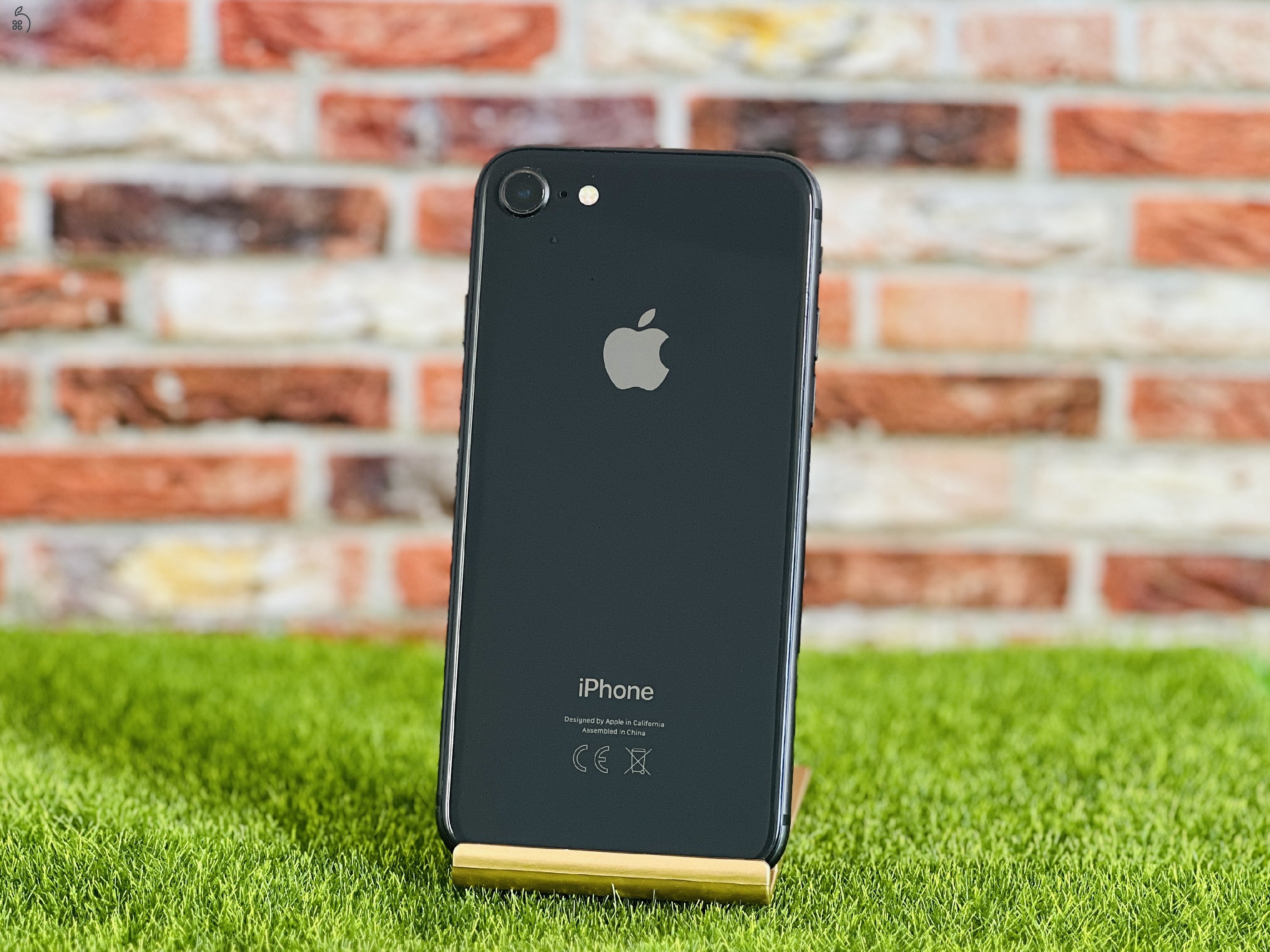 Eladó iPhone 8 64 GB Black szép állapotú - 12 HÓ GARANCIA - 5306