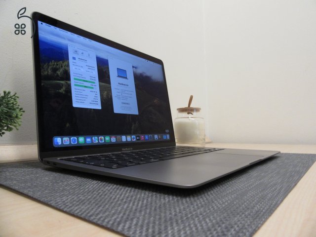 Apple Retina Macbook Air 13 - 2020 - Használt, megkímélt