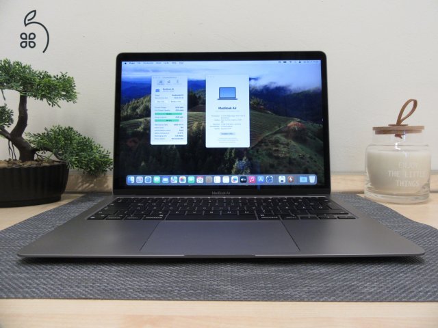 Apple Retina Macbook Air 13 - 2020 - Használt, megkímélt