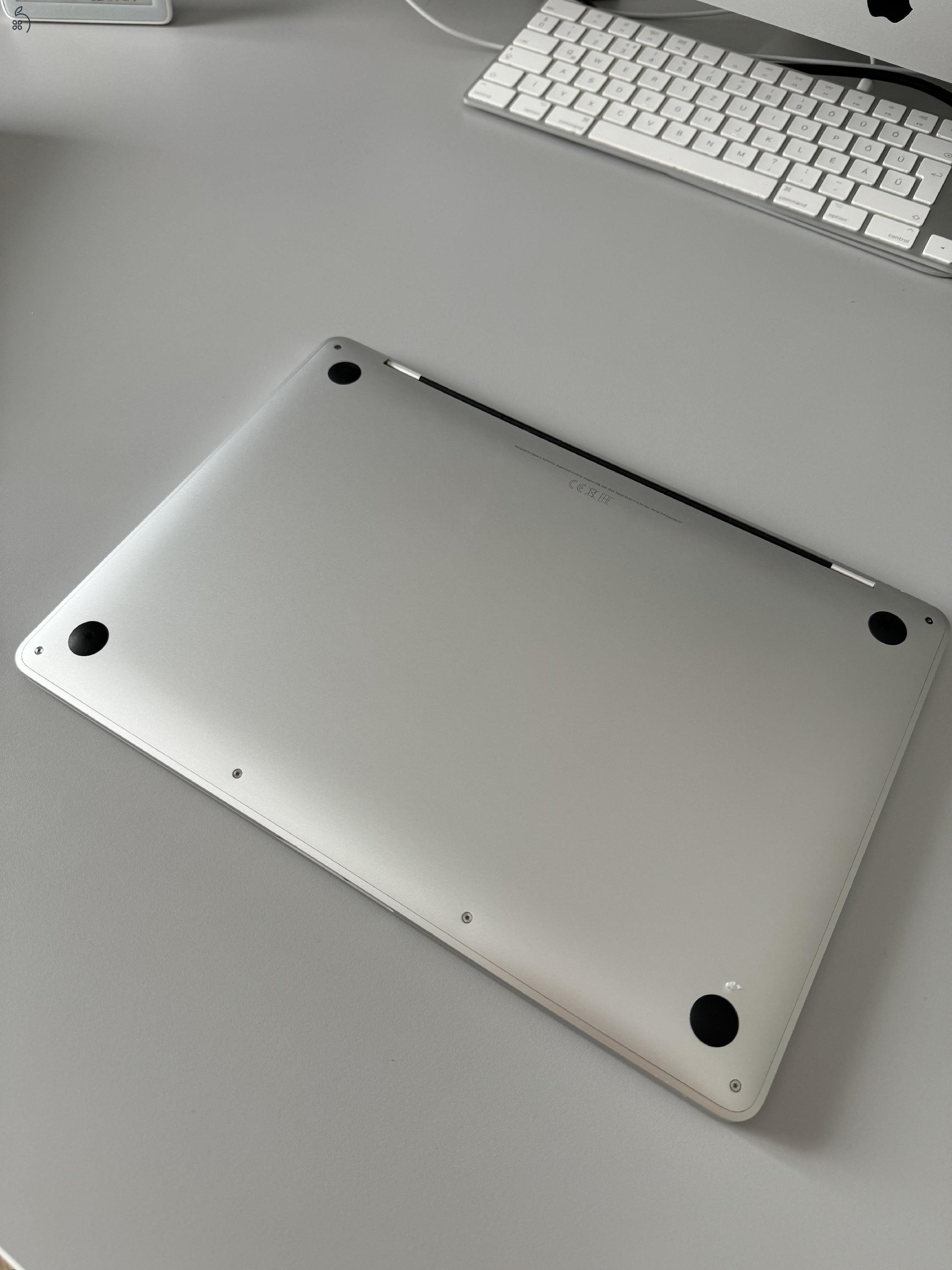 Macbook Pro 2017, 13 inch, i5, 256 gb