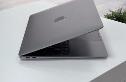 Hibátlan MacBook Air 2020 „13 M1 256GB 1 ÉV Garanciával Számlával