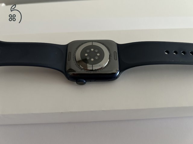 Apple watch s6 44mm.