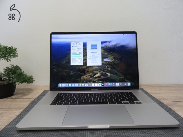  Apple Retina Macbook Pro 16 - 2019 - Használt, újszerű - 102 ciklus az akkuban!!