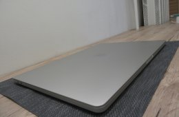  Apple Retina Macbook Pro 16 - 2019 - Használt, újszerű - 102 ciklus az akkuban!!