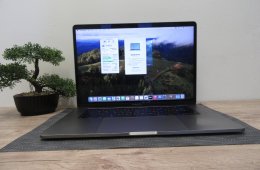 Apple Retina Macbook Pro 15 - 2018 - Használt, megkímélt állapot