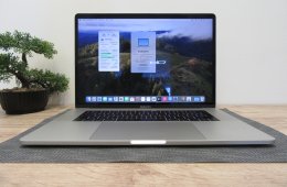 Apple Retina Macbook Pro 15 - 2019 - Használt, karcmentes