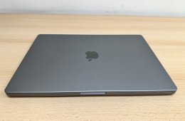 Üzletből, Macbook Pro Retina 16