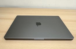 Üzletből, Macbook Pro Retina 16