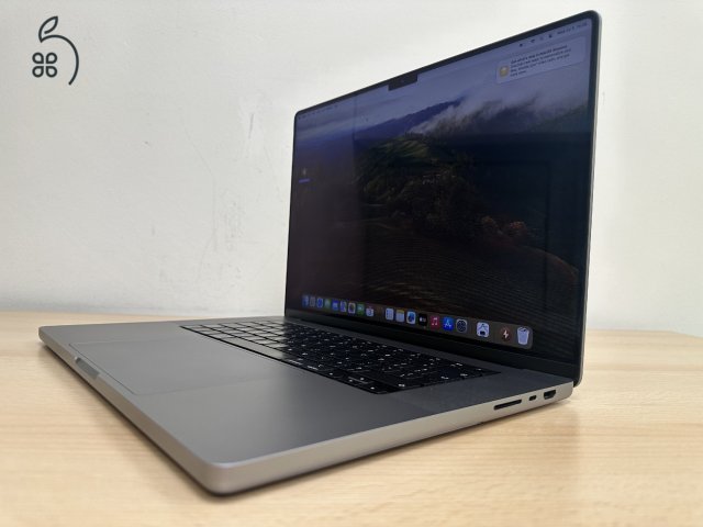 Üzletből, Macbook Pro Retina 16