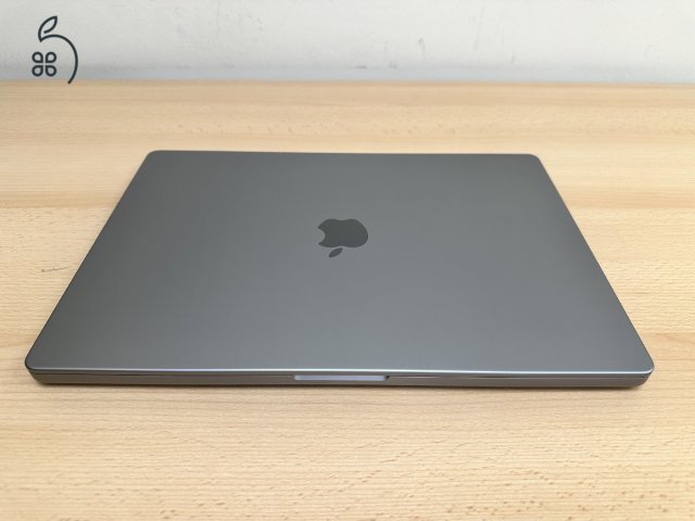 Üzletből, Macbook Pro Retina 16