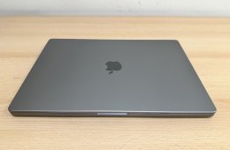 Üzletből, Macbook Pro Retina 16