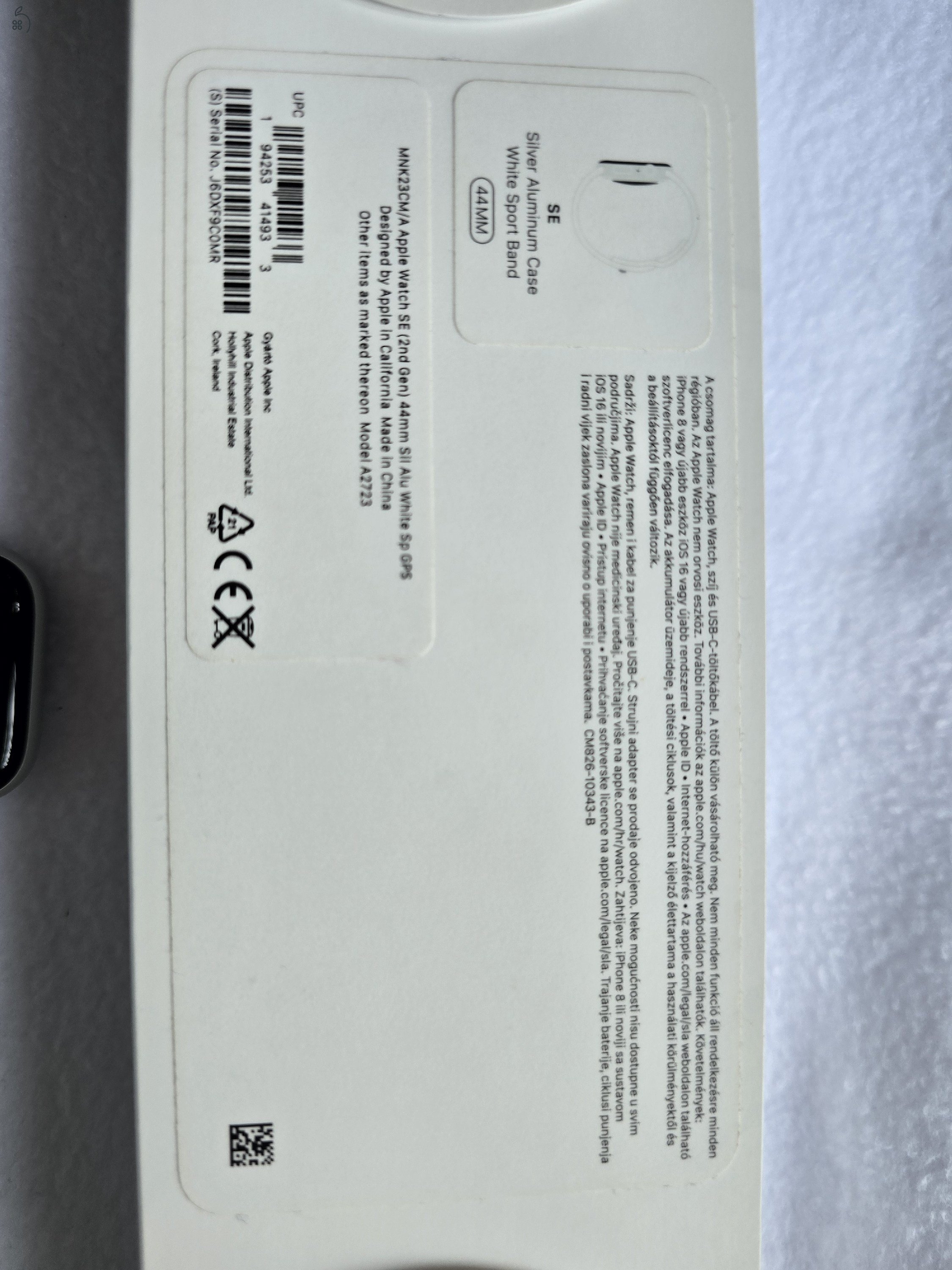 Apple Watch SE 2 2022 ezüst GPS / 44mm, garanciális, Media Markt biztosítással