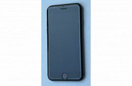 Eladó fekete iPhone 8 64 GB