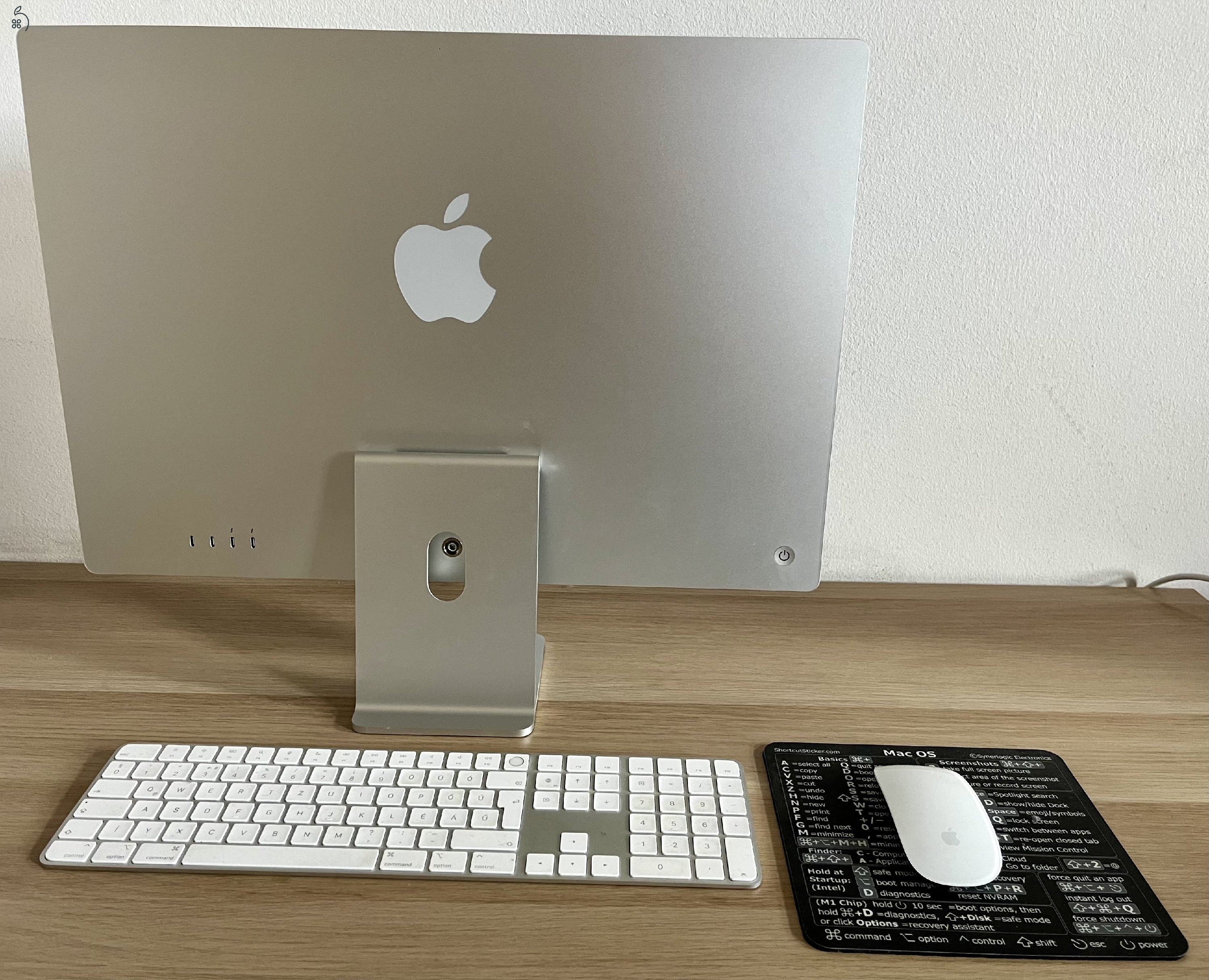 Apple iMac 24” M1 8-core CPU 8-core GPU 8GB/512 GB